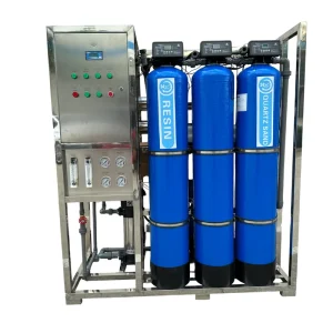 250 LPH Commercial Reverse Osmosis Water Treatment System with 3 Pretreatment Tanks and FRP Filtration Plant