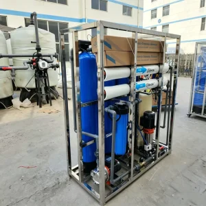 500LPH Reverse Osmosis System with 3-Stage Pretreatment Tank for Water Treatment
