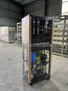 Automatic 250 L/h Reverse Osmosis Water Treatment System with PLC, Membrane Pump, and Pressure Vessel