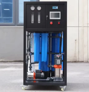 BT 250LPH Heavy Duty FRP Tank Water Filter System For Wastewater & Drinking Water Treatment Machinery