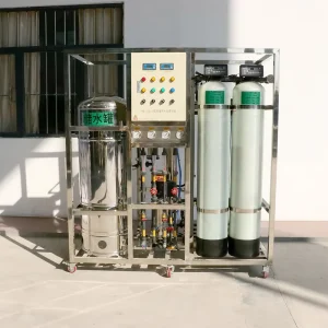 Commercial Water Purification System 500L/H FRP RO Drinking Water Treatment Equipment with Pressure Tank