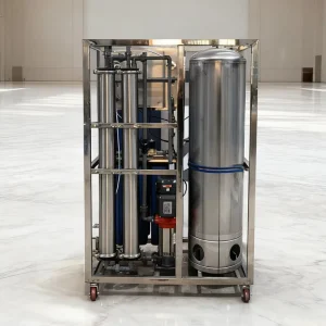 Compact RO Water Treatment System Pump Softening Filtration 500L/Hour 220V 1 kW Power Small Water