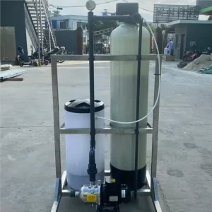 Dia 1252 Industrial Water Softener Resin Filter 2000L Per Hour Filtration Plant