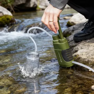 Portable Manual Hand-Pump Water Purifier Filter Bottle with PP Cotton, Carbon Rod, Fiber, and UF Membrane