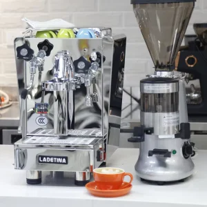 Programmable Electric Semi-Automatic Espresso Coffee Machine with Inner Water Softener 9-Bar Pressure
