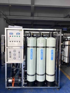 Reverse Osmosis Water Filter System 500L/H PLC Control Heavy Metal Removal ISO9001 Certified Groundwater Pump
