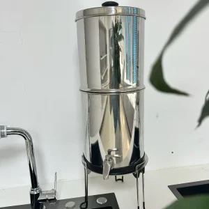 Stainless Steel Tabletop Gravity Water Purifier with Carbon Filter Element for Outdoor Use